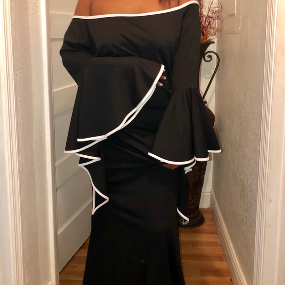 Dresses & Skirts - SEXY DIVA black and white dress 2X - 3X